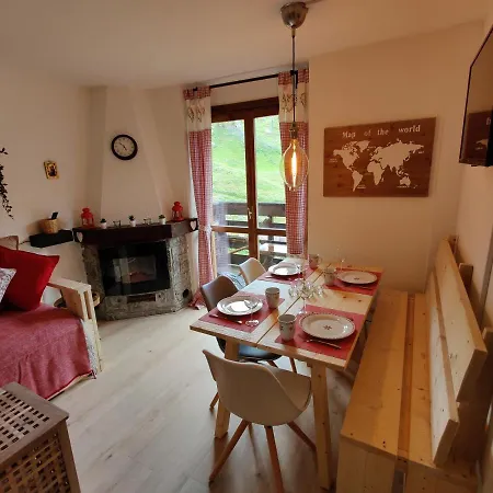 Daire Skichalet Cervinia Elena & Sanny *